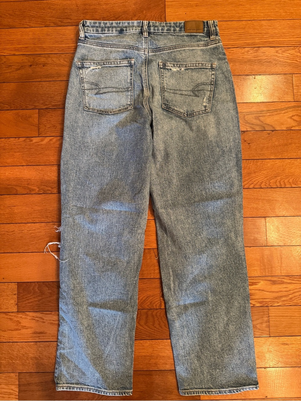 American Eagle Curvy 90s Straight Distressed Jeans - Women's Size 8 - Picture 7 of 8